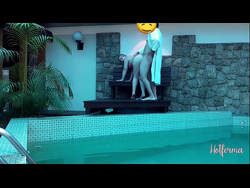 ❤️ El cap convida la criada a la piscina, però no va poder resistir-se a una calor ️ Súper sexe a nosaltres ca.pornochaturbate.ru ☑